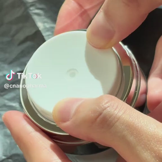 Video showing novoLUX nanoemugel cream being dispensed and applied to skin. 