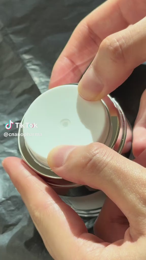 Video showing novoLUX nanoemugel cream being dispensed and applied to skin. 